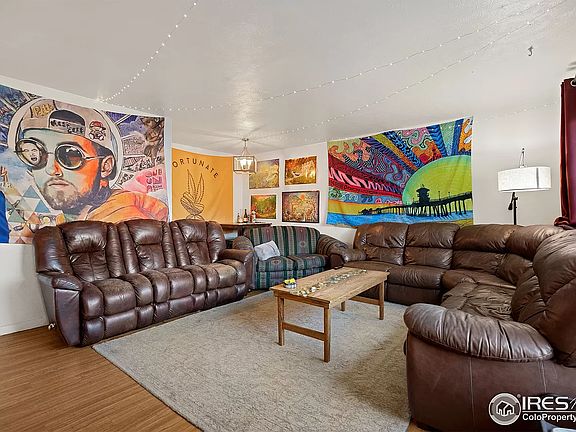 Upstairs Living Room Photo 2