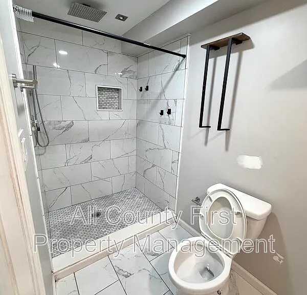 1093 Fayetteville Rd SE — Photo 10
