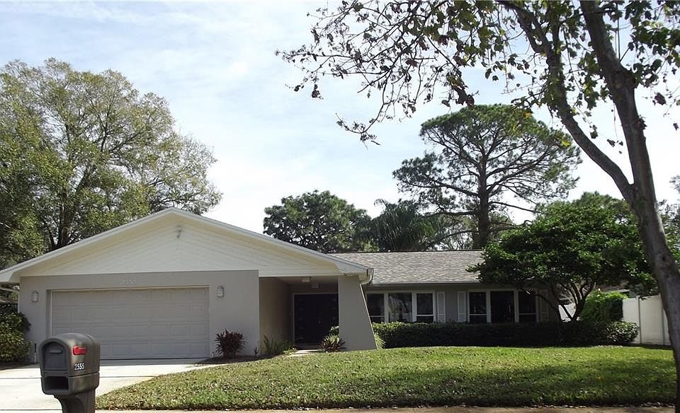 1st image of 2555 Redwood Way