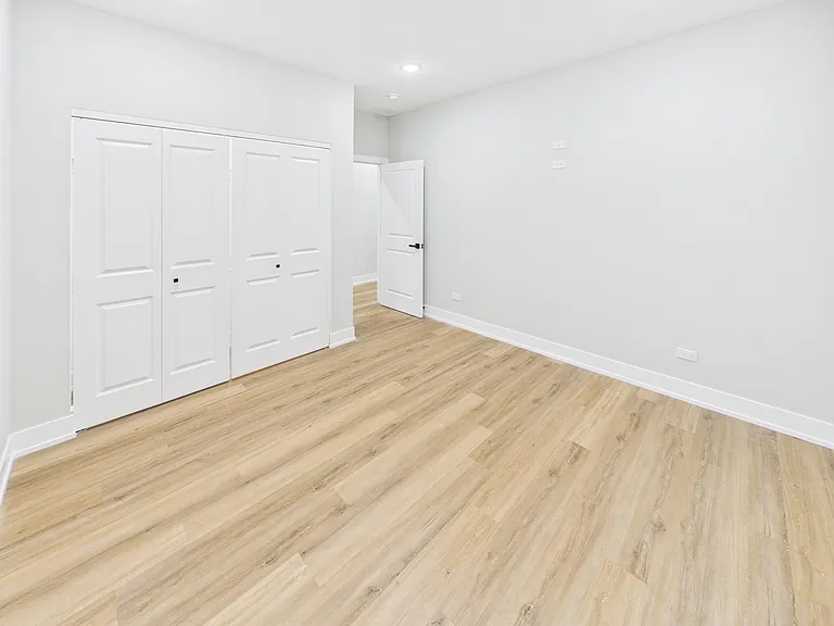 6220 S King Dr #2 — Photo 14