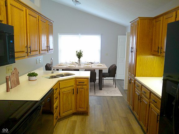 4th image of 2289 Broadmoor Ln
