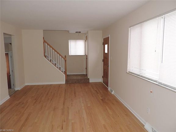 5th image of 7606 Glencoe Ave