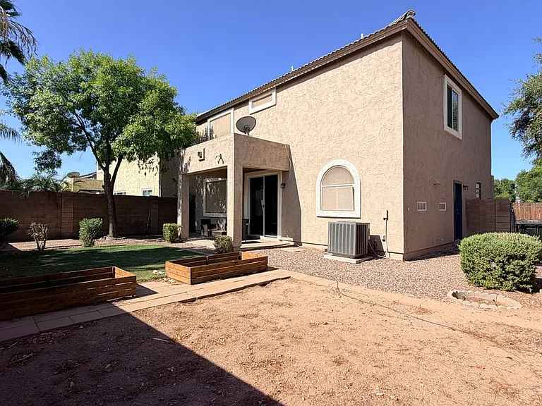 2129 S Jacana Ln — Photo 31