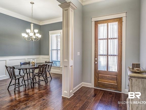 5th image of 7808 Elderberry Dr