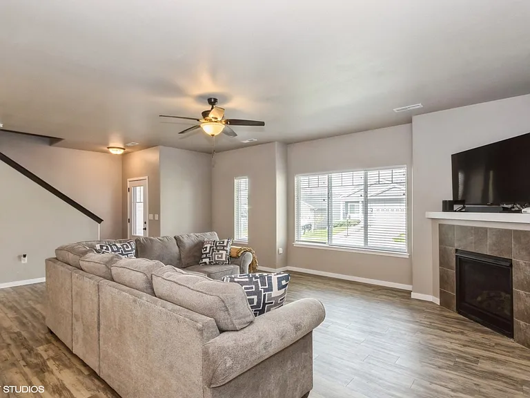 Rollins Pass Condominiums — Photo 4
