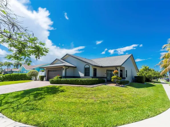 235 SE 9th St, Dania Beach, FL 33004