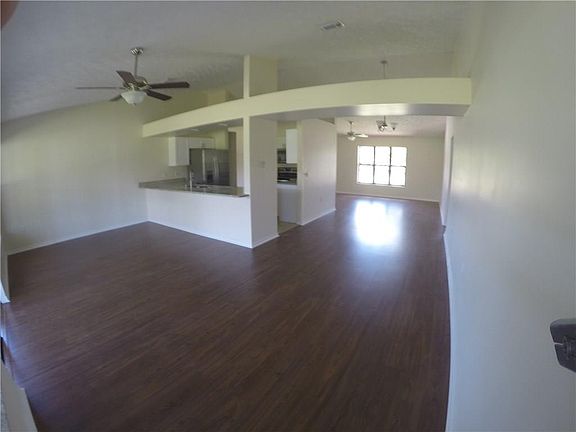 4th image of 2365 SE Seamist St