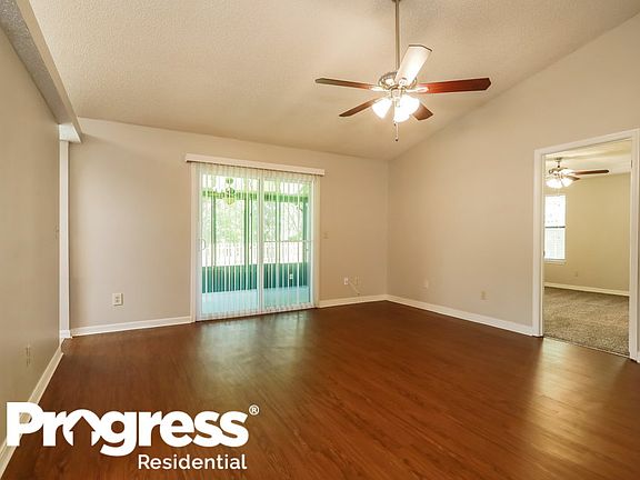 3rd image of 2228 Alderney Ct