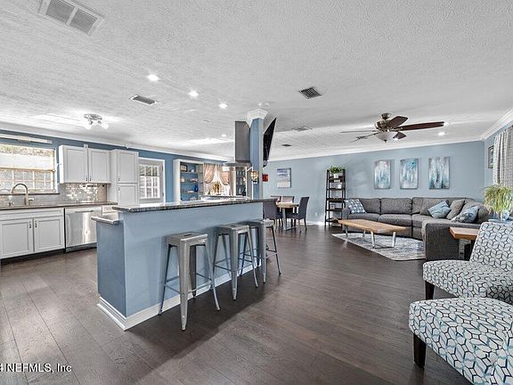 3rd image of 2858 BIRCHWOOD Drive