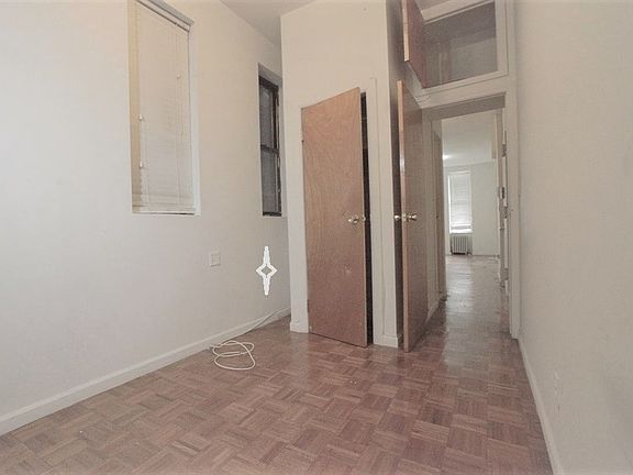 4th image of 424 E 66th St APT 1FW