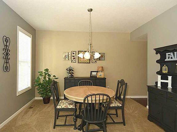 5th image of 13824 E Heatherfield Dr