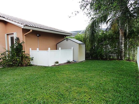 5th image of 12694 Oak Run Ct