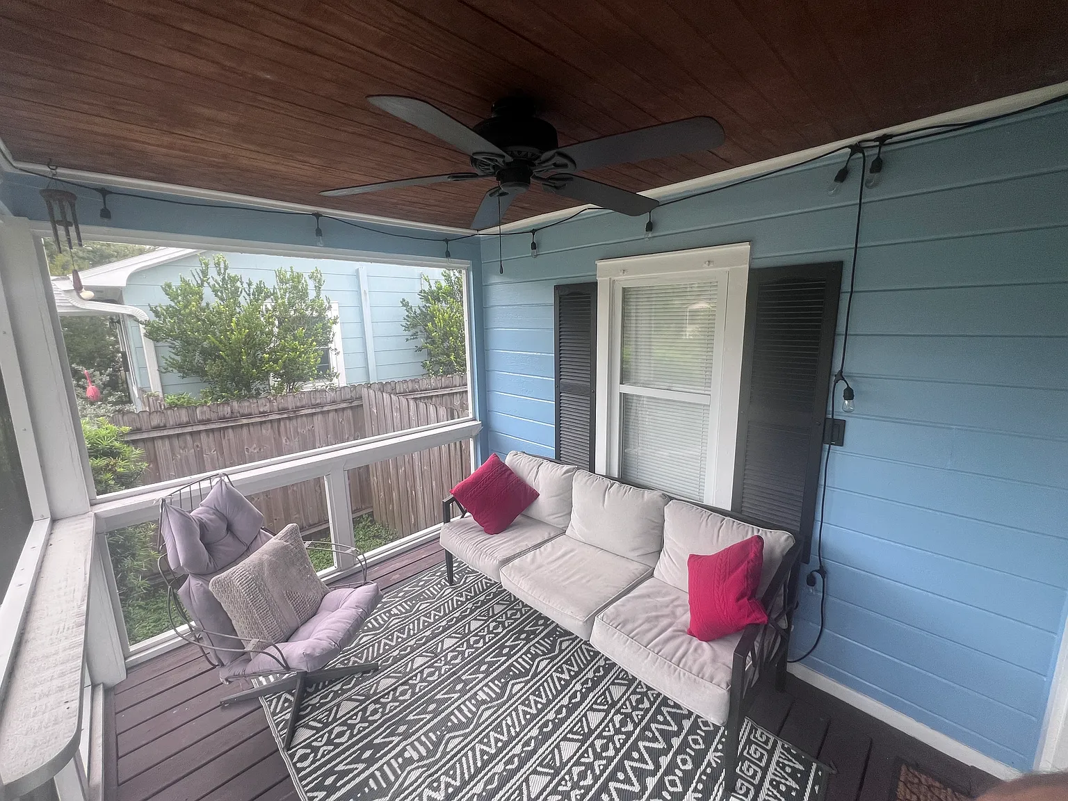 3 bed, 1300 sqft, $2,950 — Photo 3