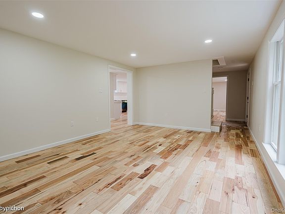 5th image of 447 N Elting Corners Road