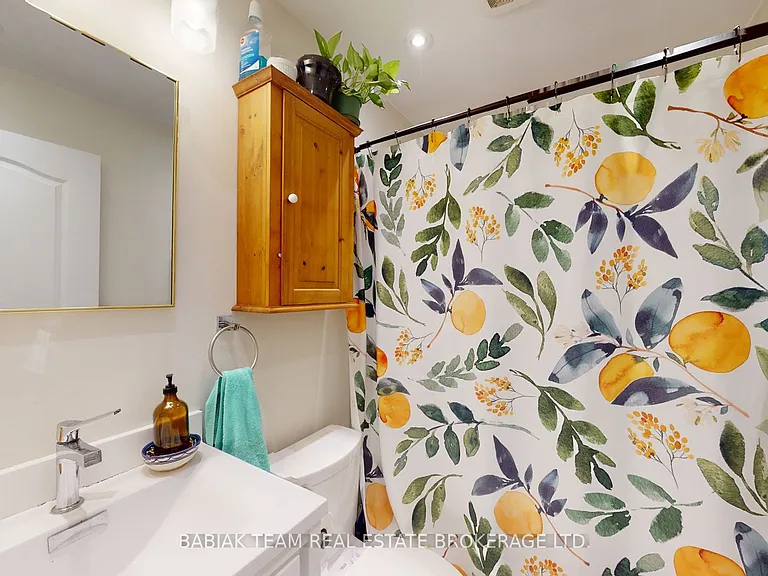 442 Gladstone Ave #2 — Photo 17