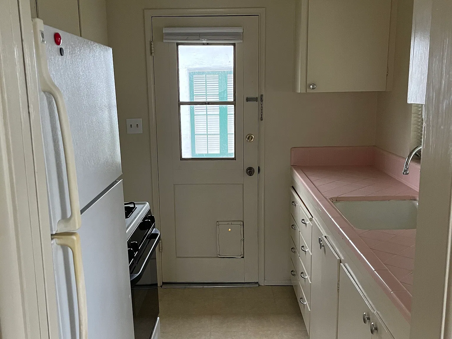 1128 Olive St — Photo 4