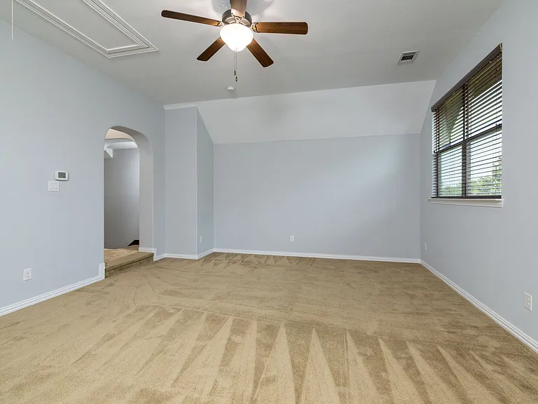 305 Dorset Ct — Photo 13