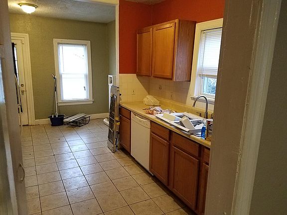 4th image of 1344 S Indianapolis Ave