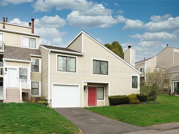 3rd image of 125 Peddlars Dr #125