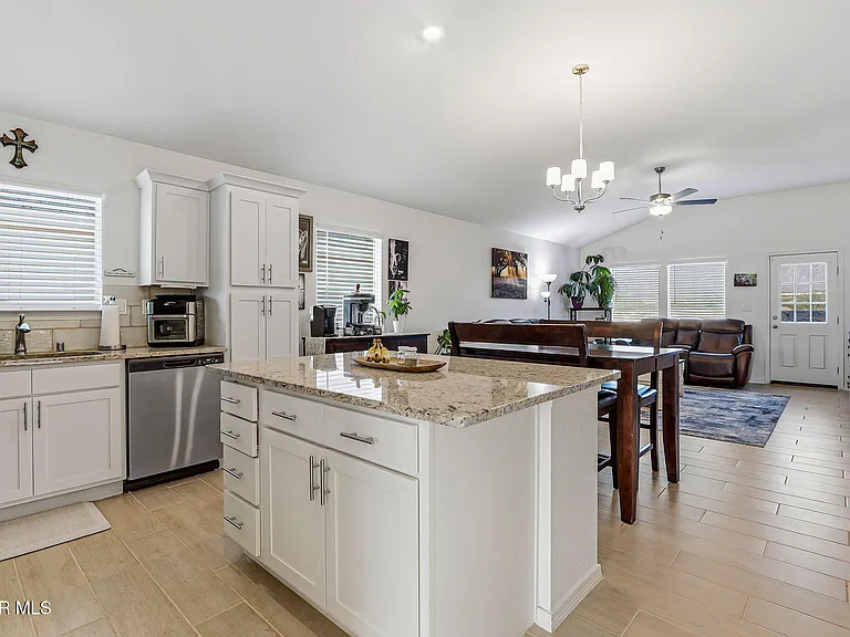 7718 Cottonwood Street gallery image 4