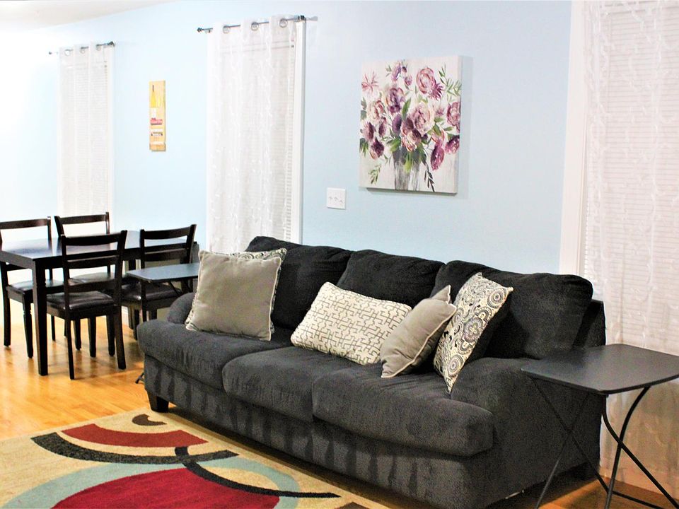 Common area, dining table