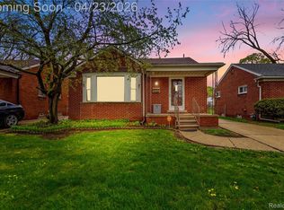 9538 Hazelton, Redford, MI 48239