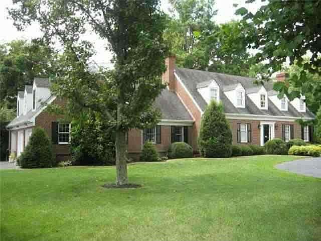 1st image of 214 Lynnwood Dr
