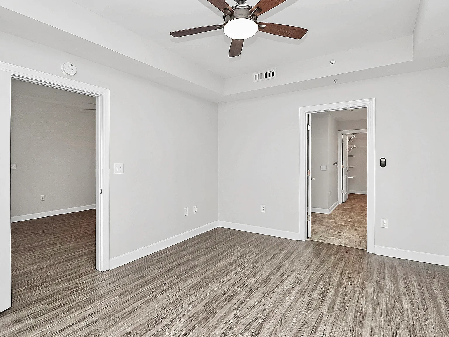 718 West Trade Street #409 - Yancey - 409 — Photo 3