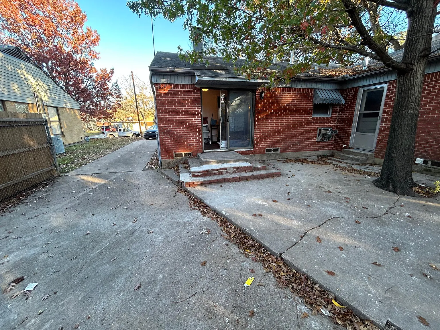 1111 Lucille St — Photo 1