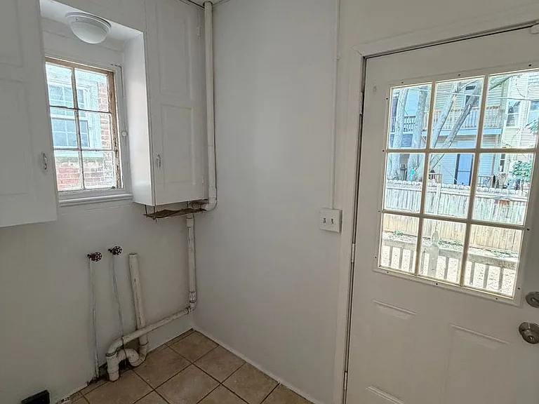 835 Linden Ave — Photo 12