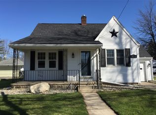 414 E Waterford St, Wakarusa, IN 46573