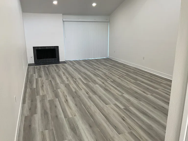 19752 Shorecliff Ln — Photo 10