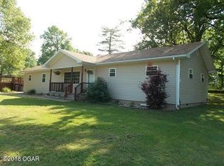 910 Peterson Rd, Neosho, MO 64850