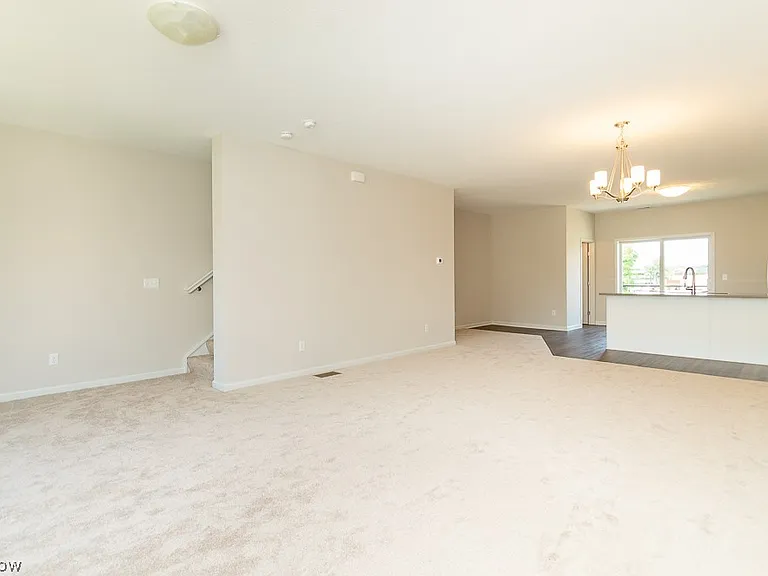 27 Ashbourne Dr — Photo 14