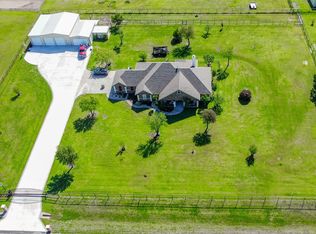 2210 Autumn Breeze Dr, Sanger, TX 76266