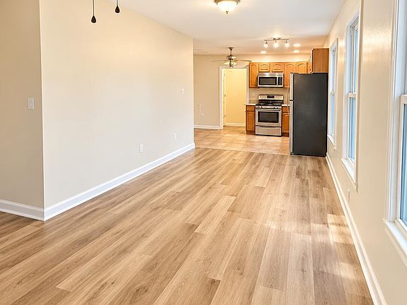 2nd image of 140 7th Street