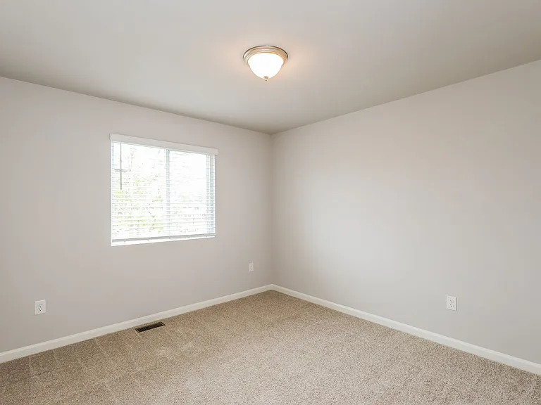 115 E Mason St — Photo 22