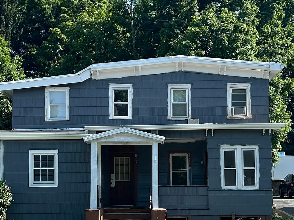 16 N Main St #1