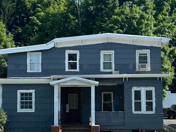 16 N Main St, Harriman, NY