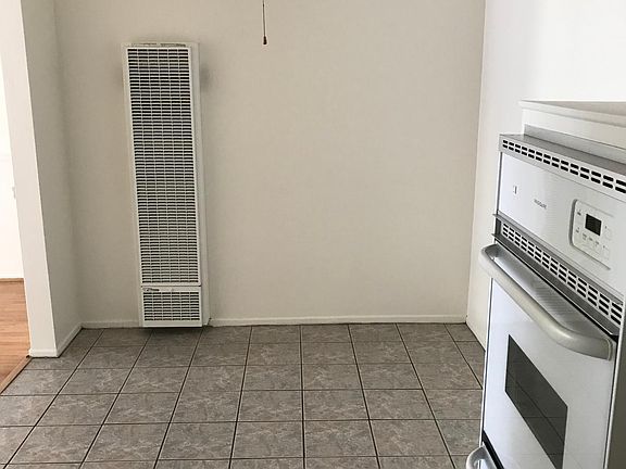 5th image of 327 N Belmont St APT 3