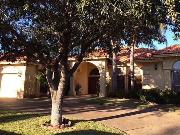 3rd image of 8419 Crownwood Dr