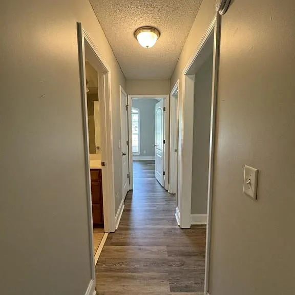 204 Mahan Dr — Photo 31