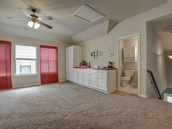 3rd image of 1720 Lake Way Dr