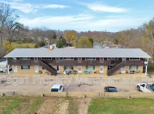2088 W Galena Ave APT 26, Freeport, IL 61032