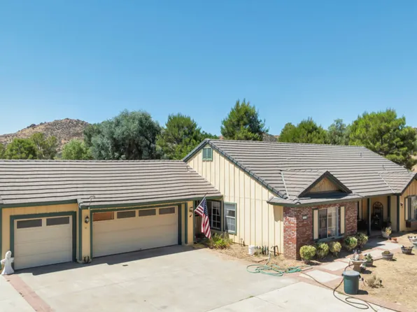 11734 Chisholm Ct, Santa Clarita, CA 91390