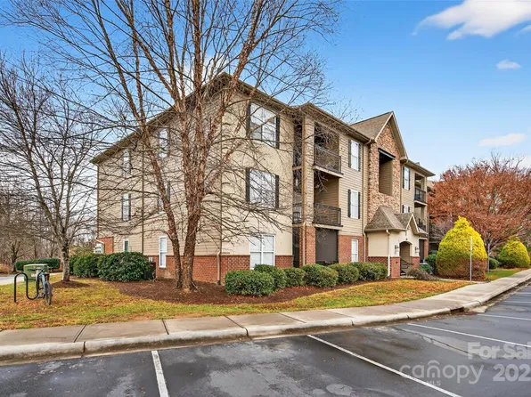 202 Brickton Village Cir Unit 201, Fletcher, NC 28732