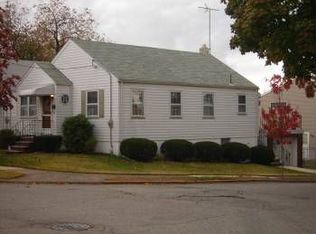745 Chase Ave, Lyndhurst, NJ 07071