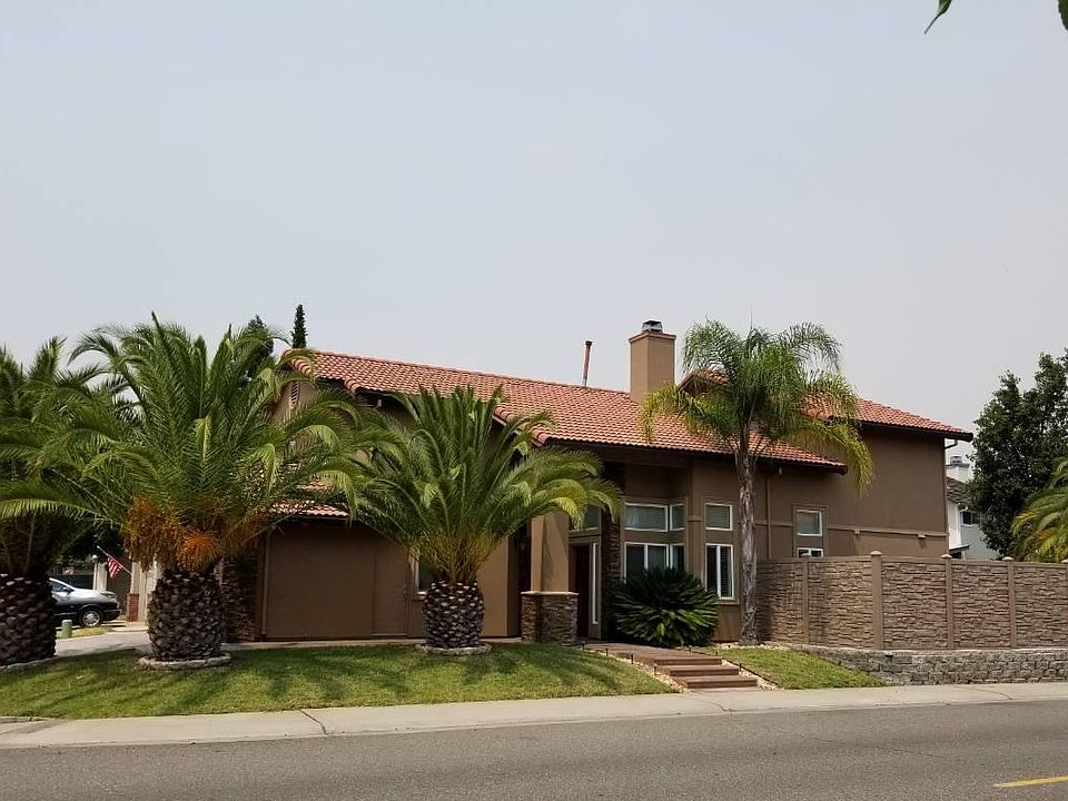 2nd image of 8685 Shadow Crest Cir