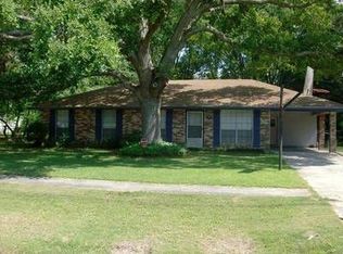 7147 Walker Dr, Baker, LA 70714