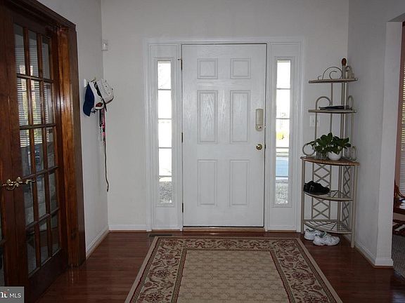 5th image of 6 Glenhaven Ct